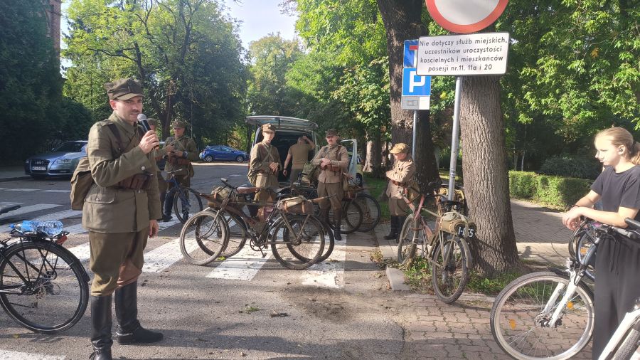 Śladem żołnierzy na rowerach